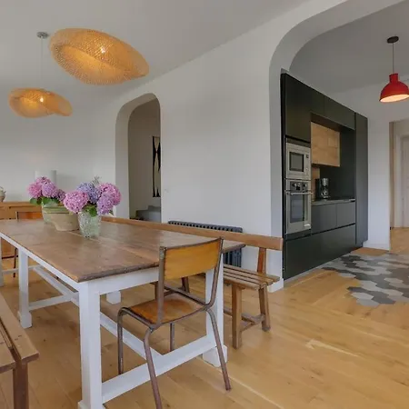Vakantiehuis Superb Villa With Private Pool, Near Bay Of Biscay Biarritz
